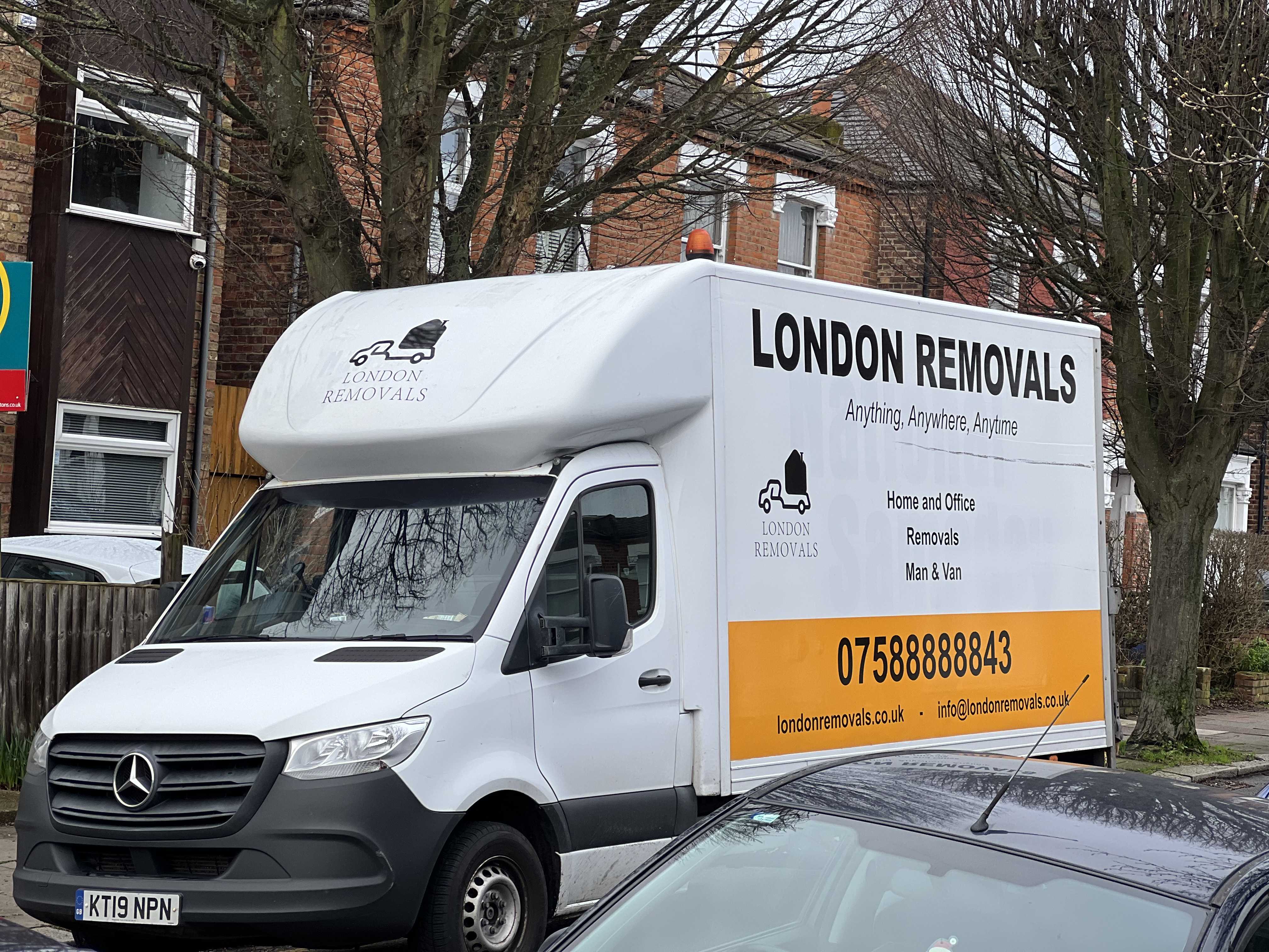 Removals holloway